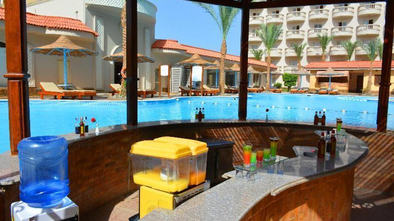Le Jardin Aqua Park Resort