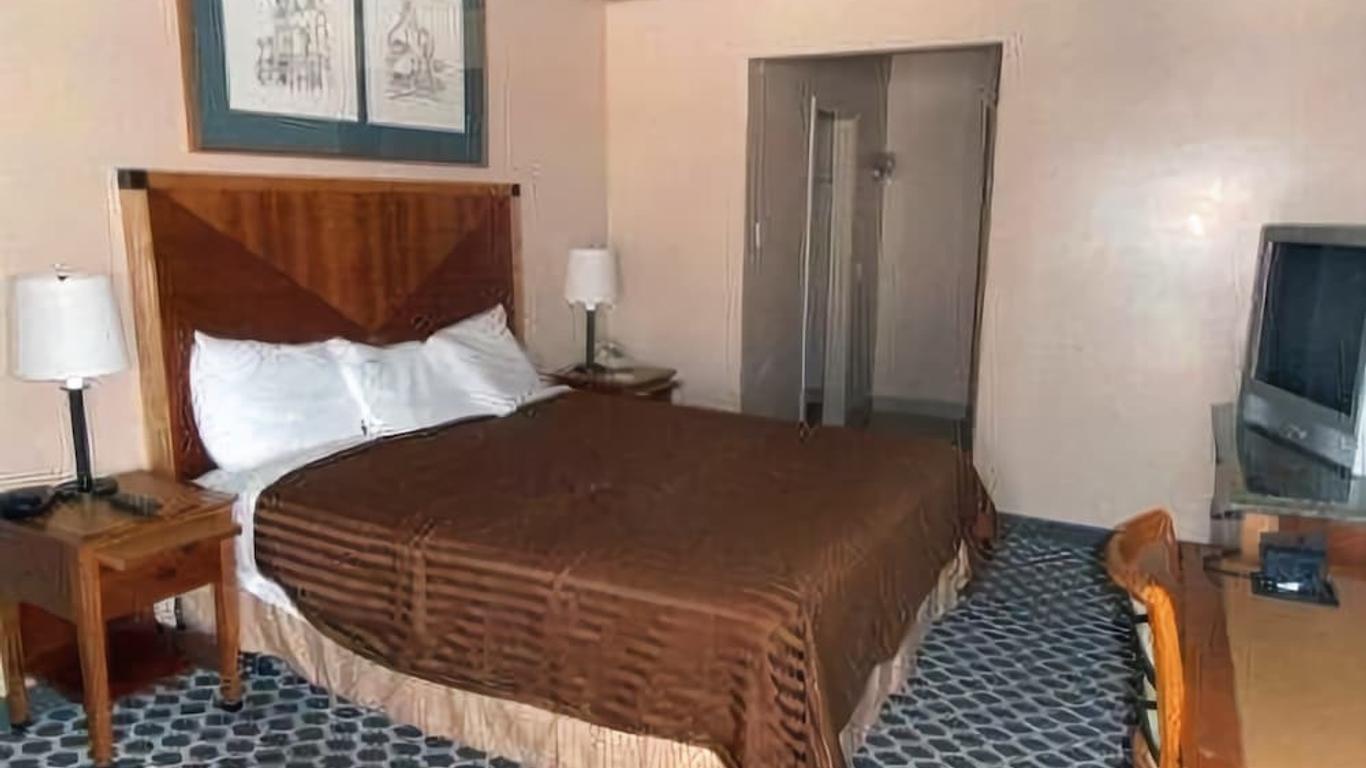 Airport Inn Downtown