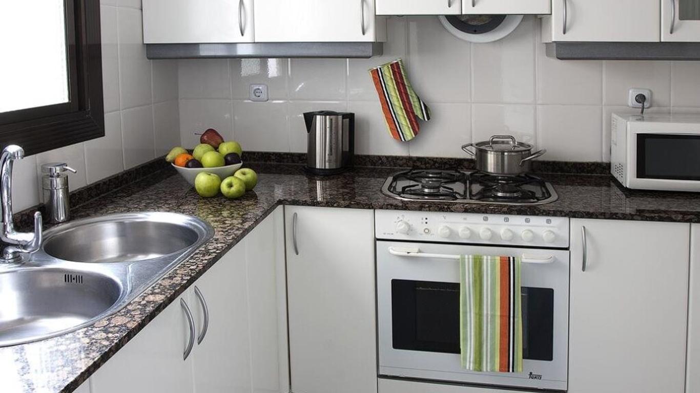 Apartamentos Turisticos Madanis