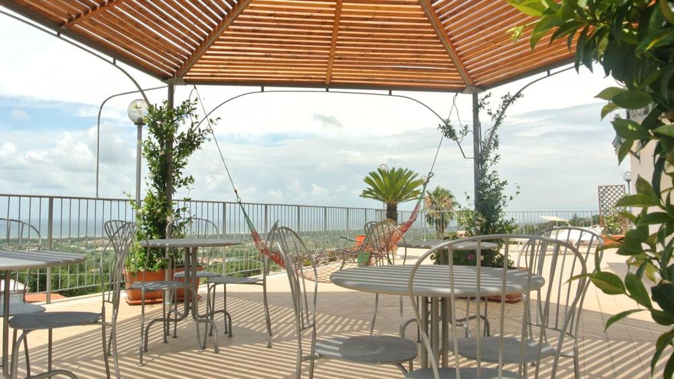 Hotel Le Pinede Relax