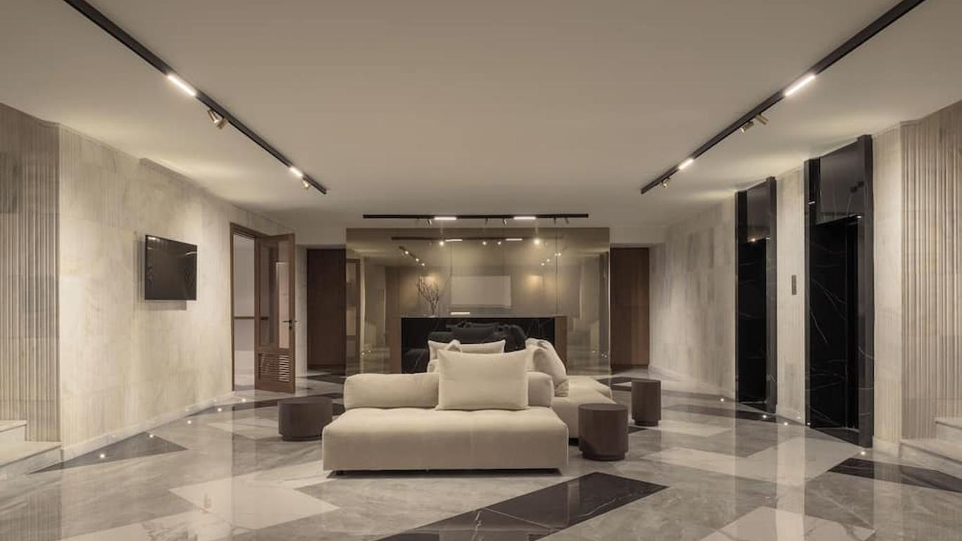 Theartemis Palace