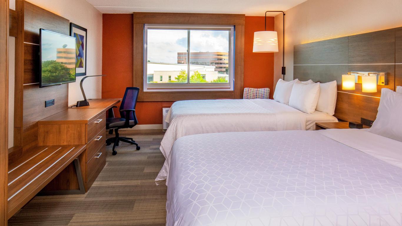Holiday Inn Express Chesapeake - Norfolk, An IHG Hotel