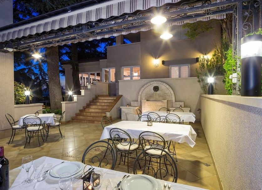 Εστιατόριο Φωτογραφία