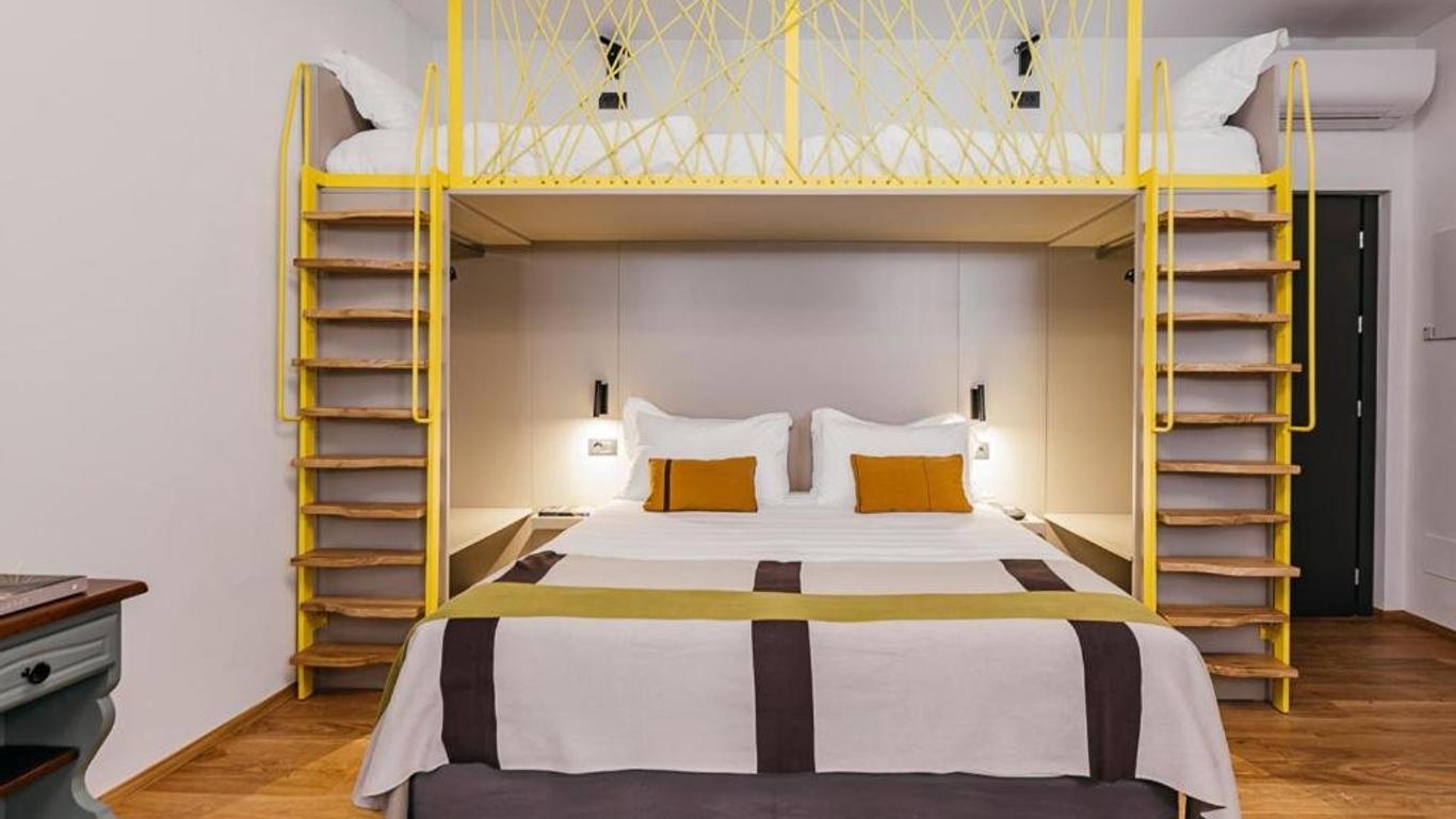 Hotel Priori Secret Garden