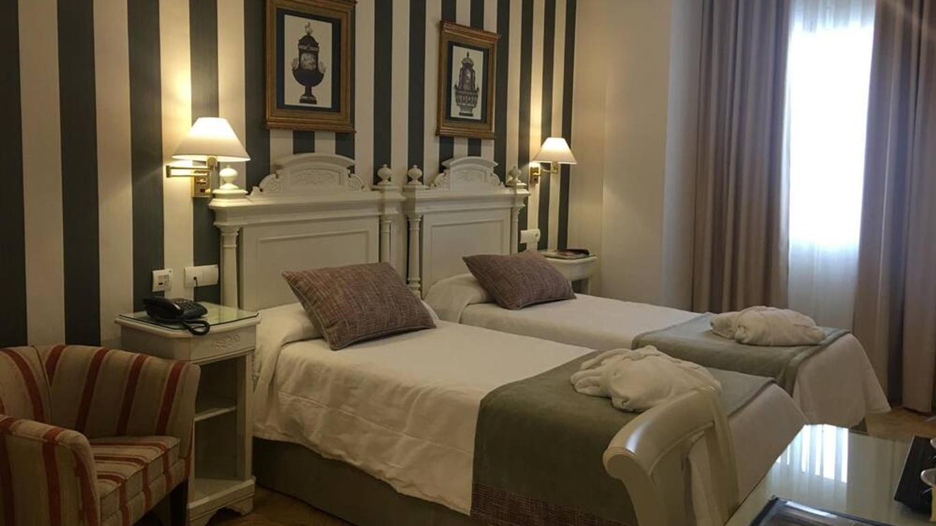 Adriano Hotel
