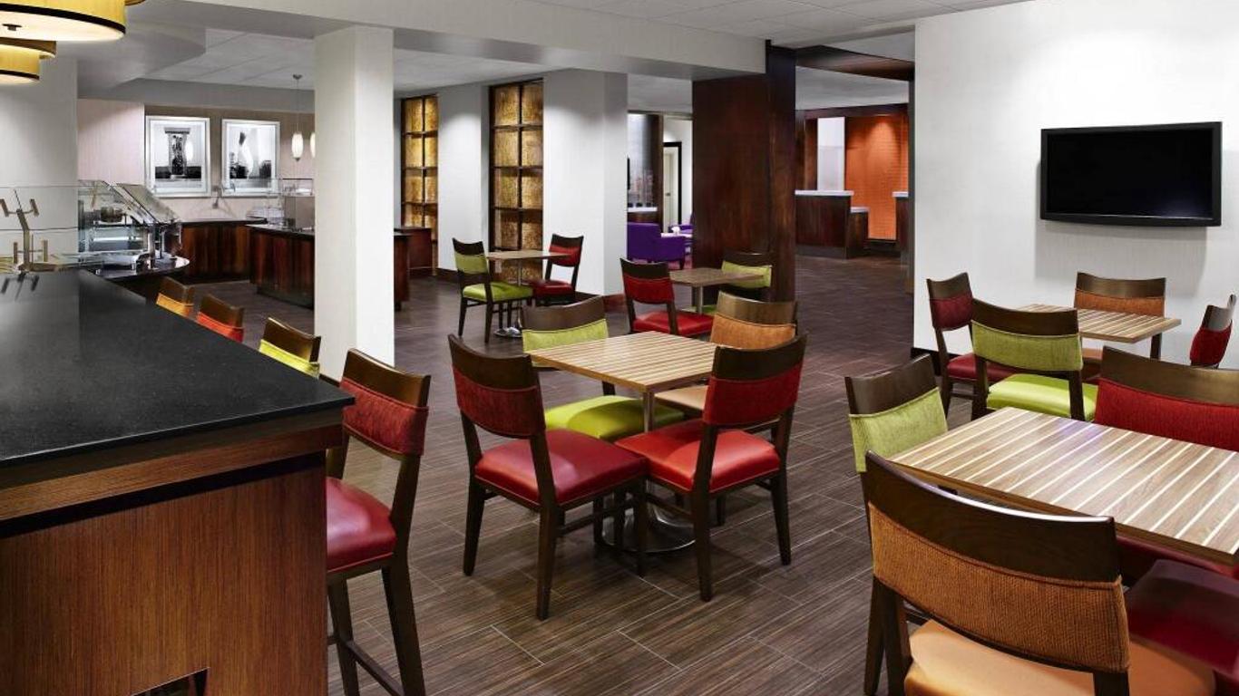 Four Points by Sheraton Memphis East