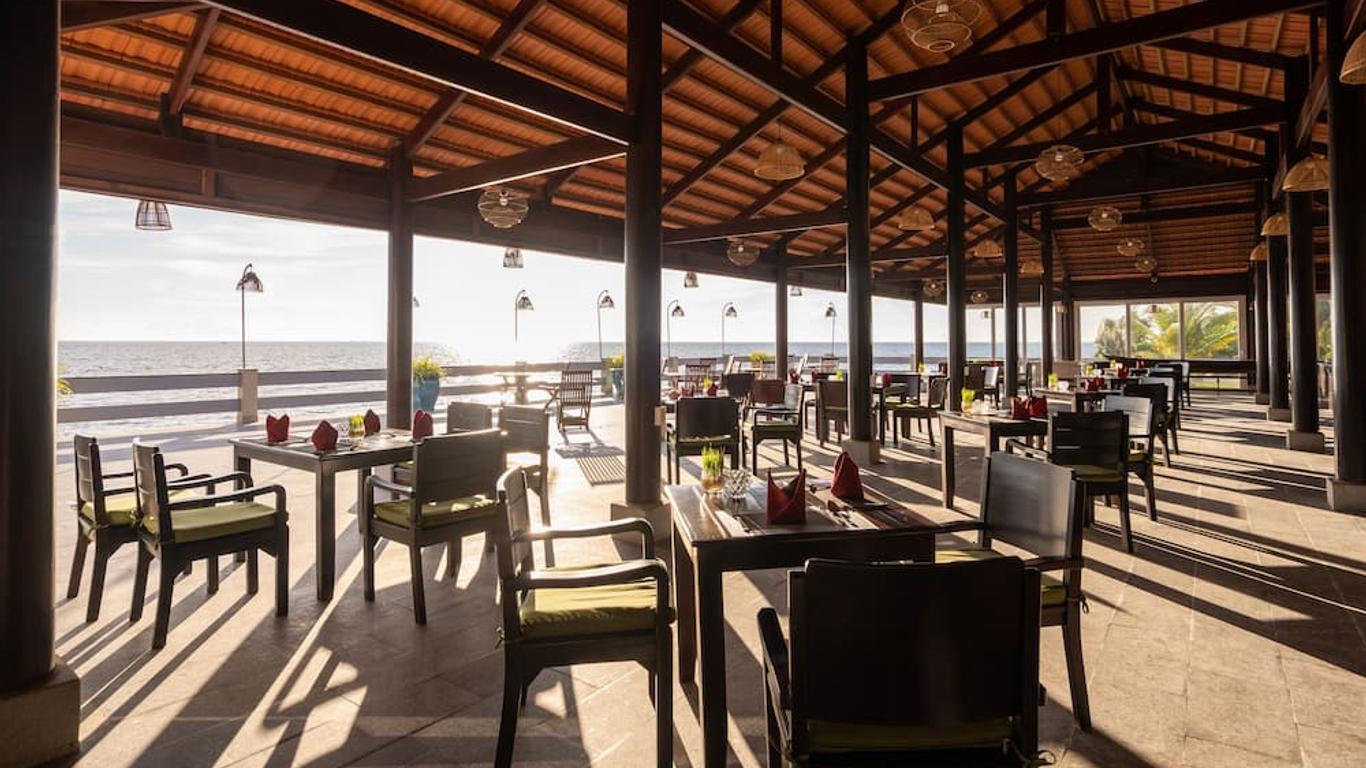 Sea Sense Resort