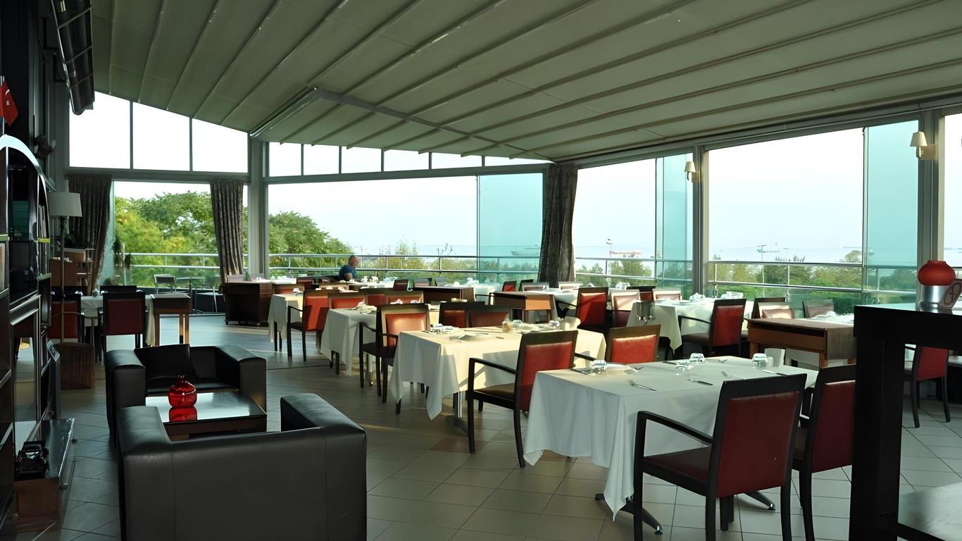 Kndf Marine Hotel