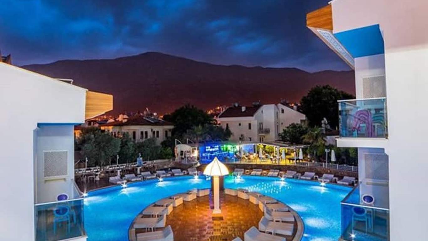 Ocean Blue High Class Hotel & Spa