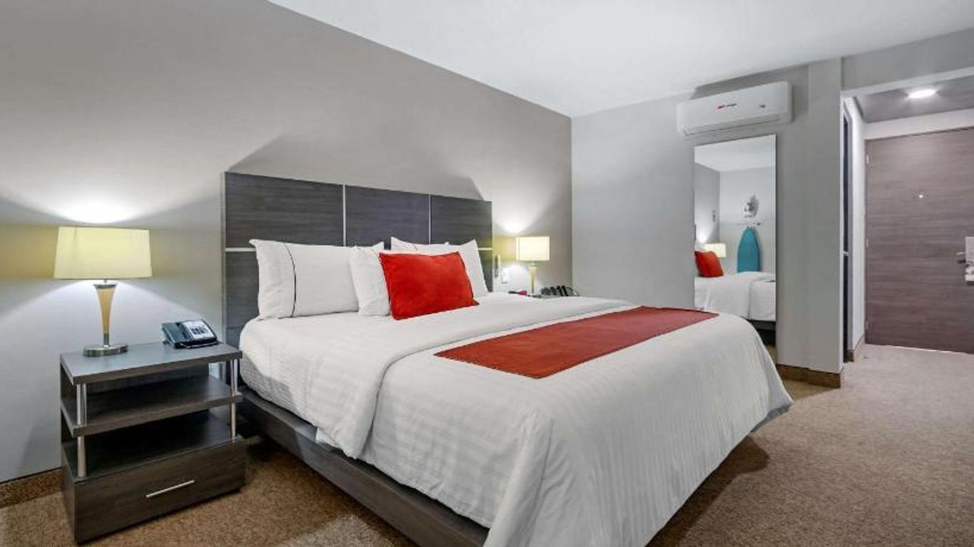 Hotel Bewow Querétaro