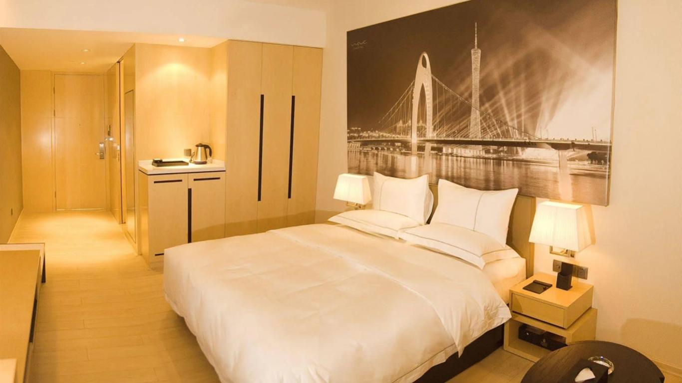 J Hotel