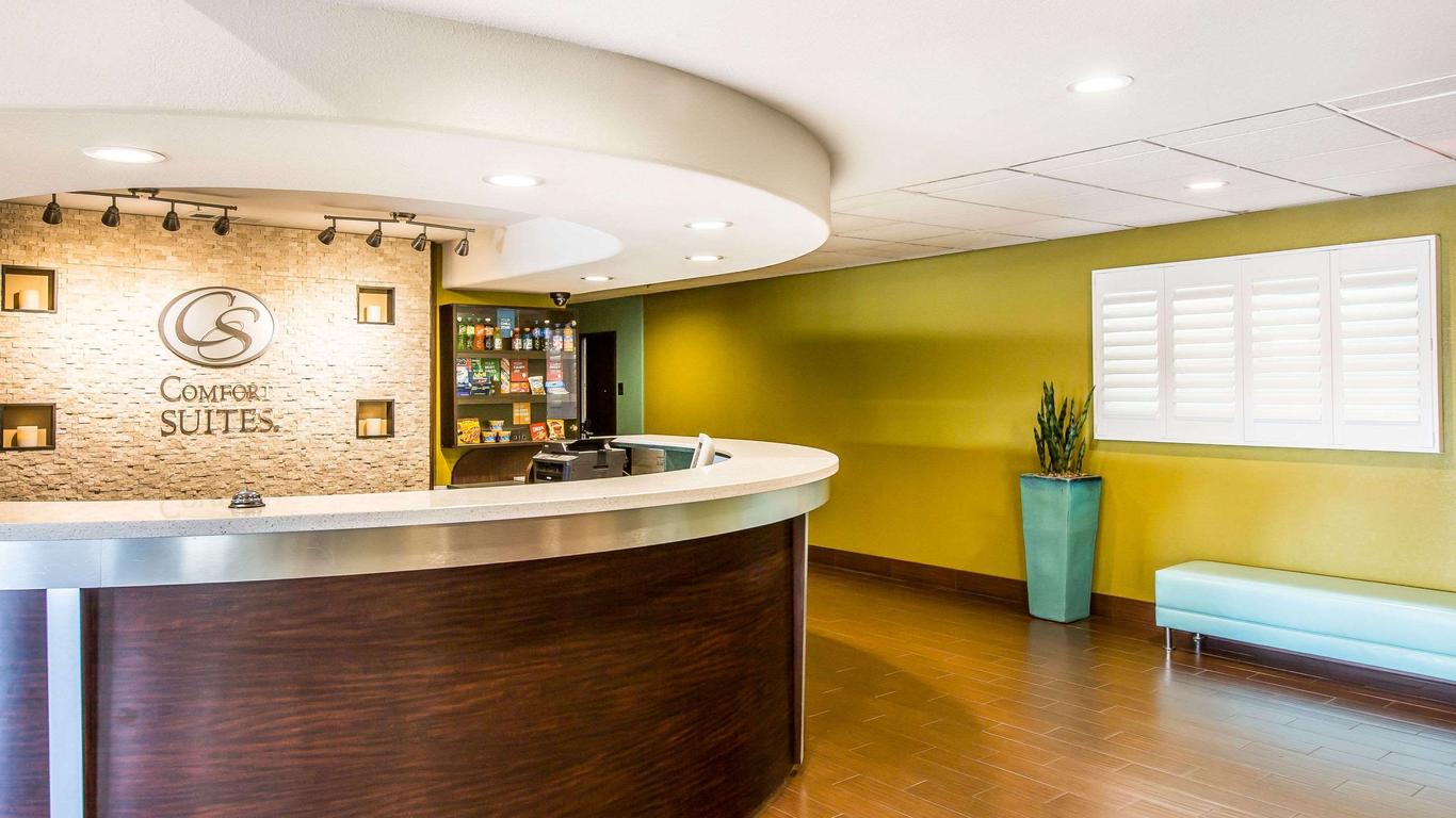 Comfort Suites Fresno River Park