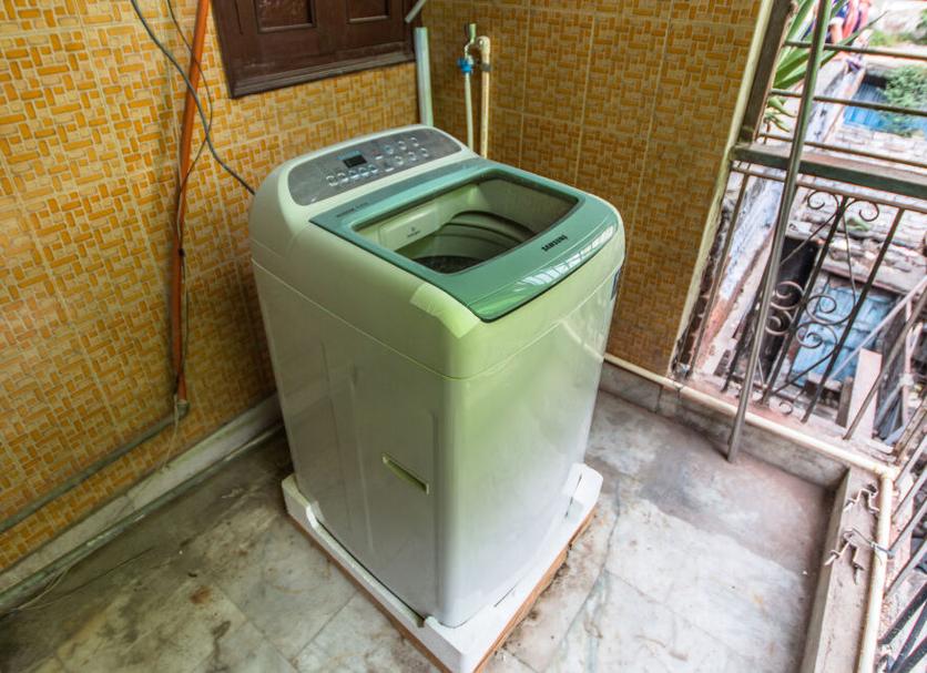 Εγκατάσταση πλυντηρίου ρούχων Φωτογραφία