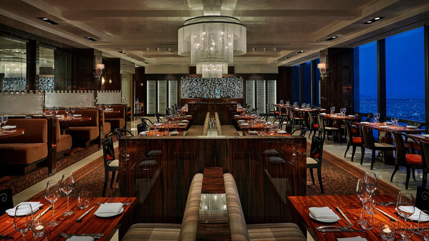 Four Seasons Hotel Bahrain Bay