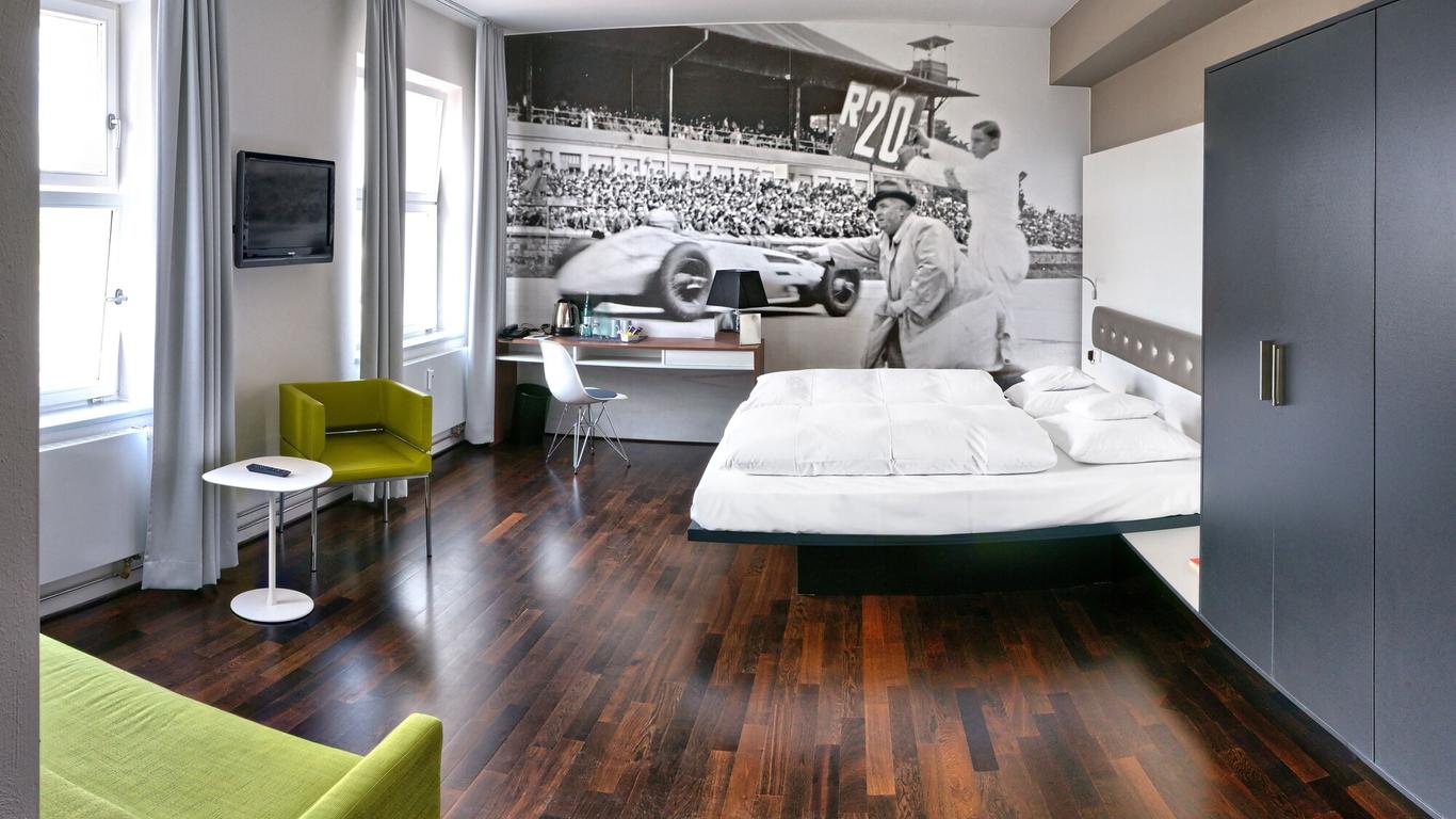 V8 Hotel Classic Motorworld Region Stuttgart