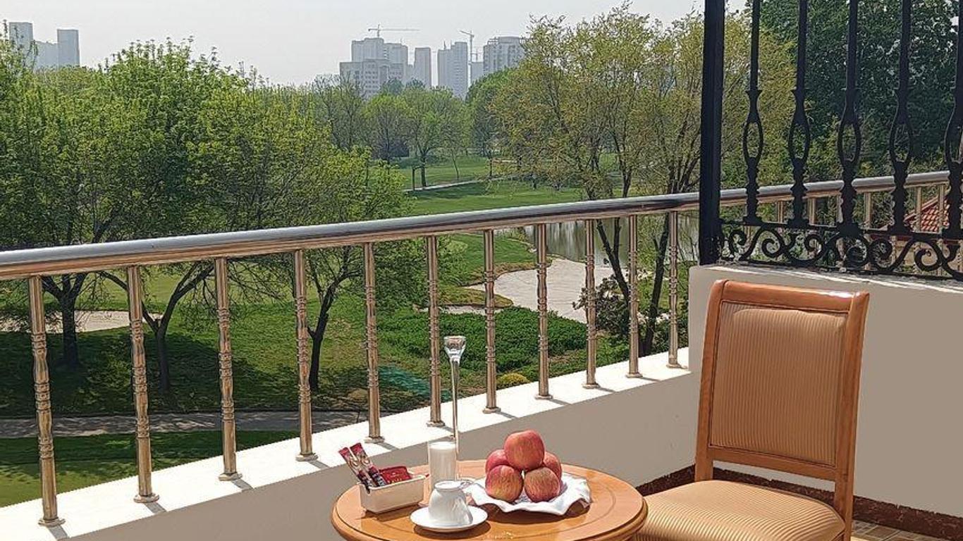 Tianjin Warner International Golf Club