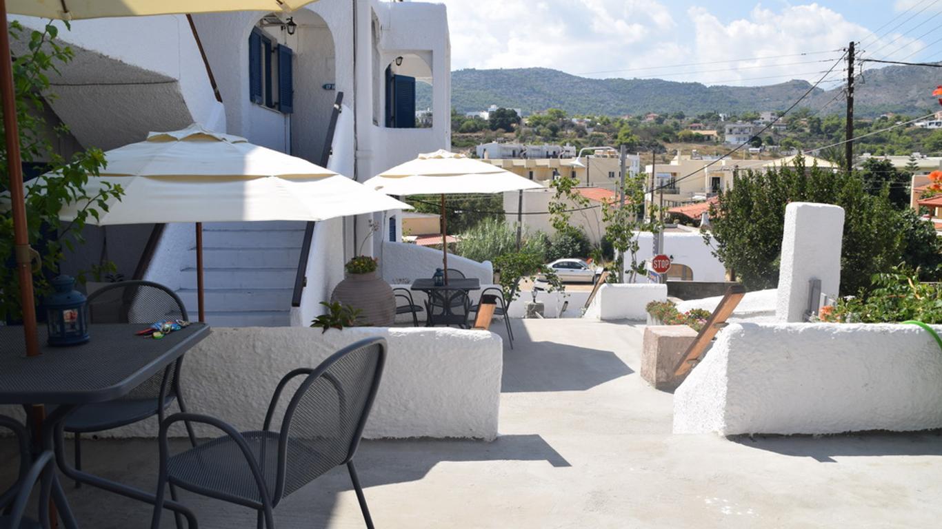 Attica Hotel Ephie