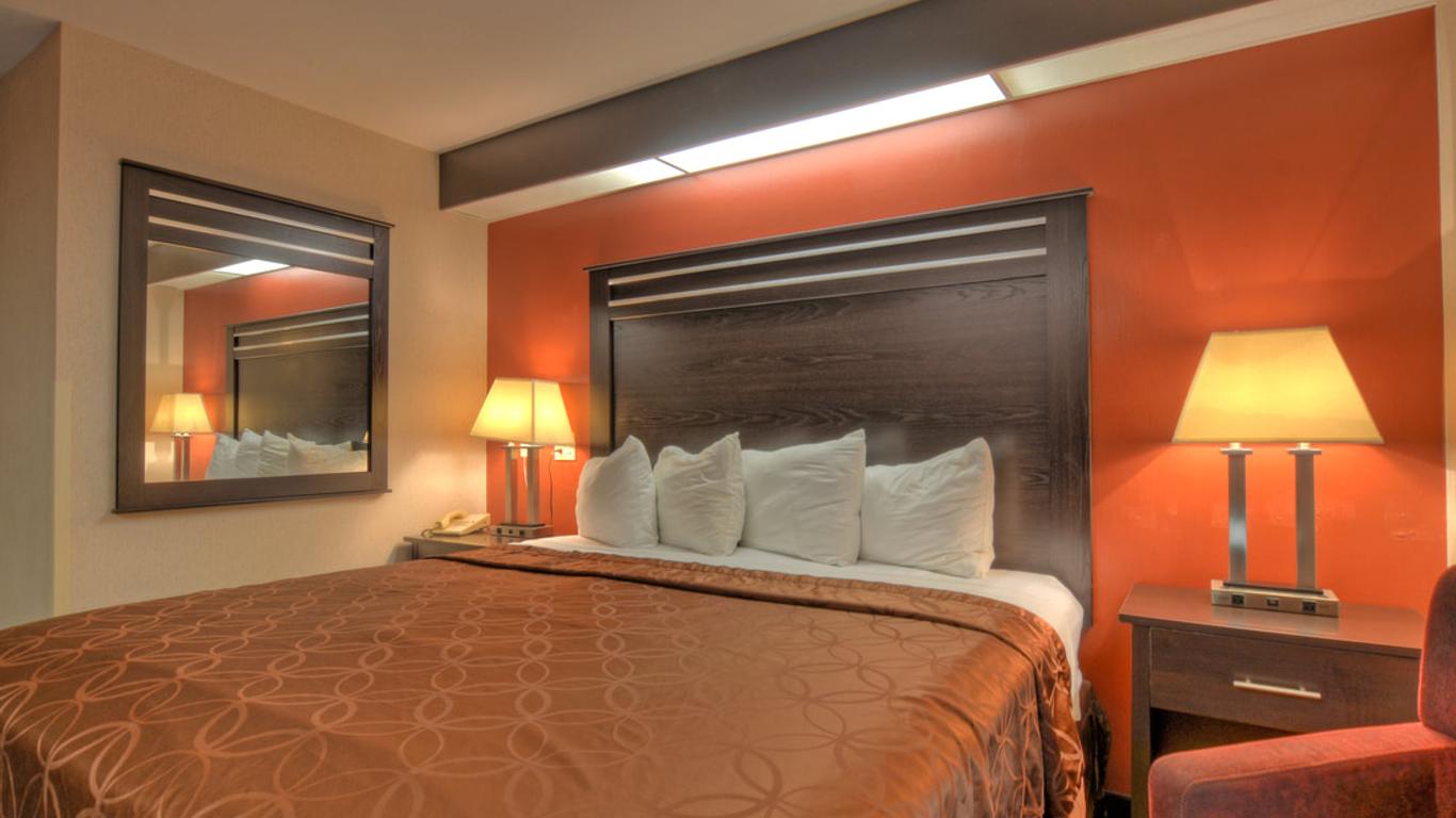 Smoky Mountain Inn & Suites